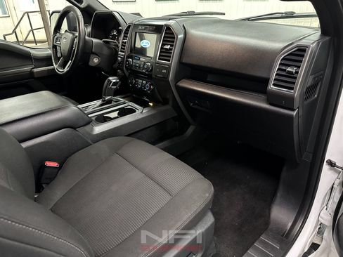Used 2016 Ford F150 XLT w/ Equipment Group 302A Luxury AWD/4WD image 43