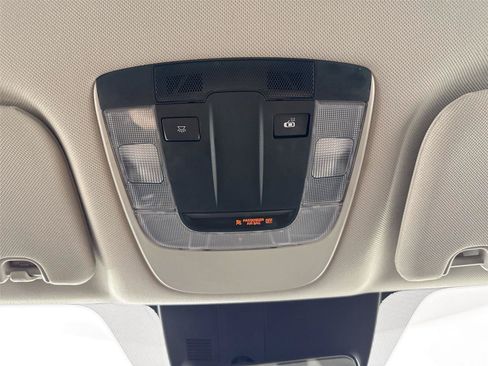 Used 2023 Kia Sorento LX FWD image 6