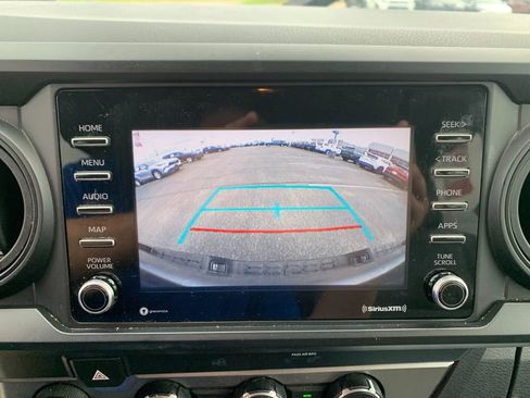 Used 2020 Toyota Tacoma SR AWD/4WD image 22