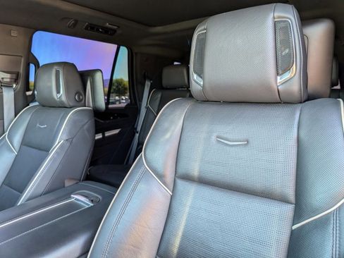 Used 2022 Cadillac Escalade Sport w/ Touring Package RWD image 18