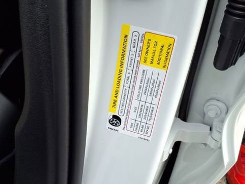 New 2026 Volvo XC60 B5 Core image 27