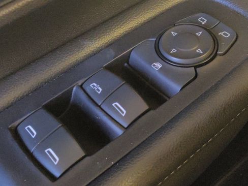 Used 2024 GMC Terrain SLE FWD image 27