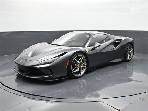 Used 2022 Ferrari F8 Tributo image 1