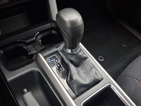 Used 2019 Toyota Tacoma SR5 image 14