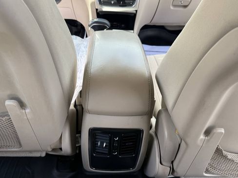 Used 2014 Jeep Grand Cherokee Laredo w/ Quick Order Package 23E AWD/4WD image 15