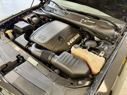 Used 2013 Dodge Challenger R/T image 17