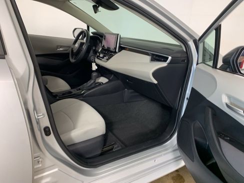 Used 2020 Toyota Corolla LE image 35