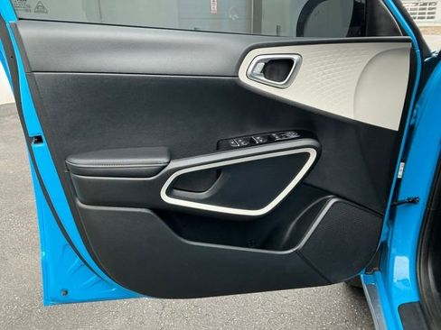 Used 2023 Kia Soul GT-Line image 12