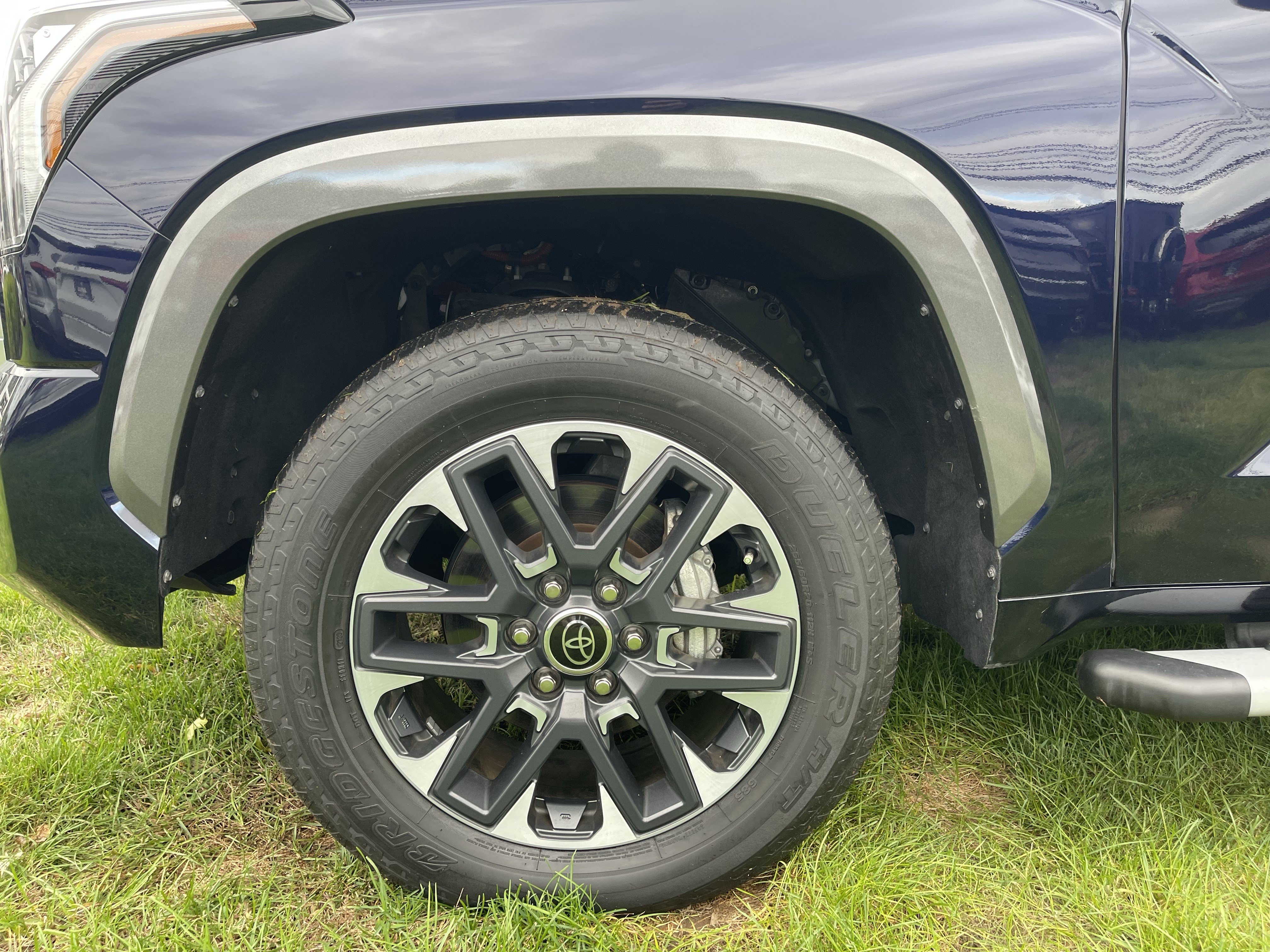 Used 2023 Toyota Tundra Limited AWD/4WD image 6