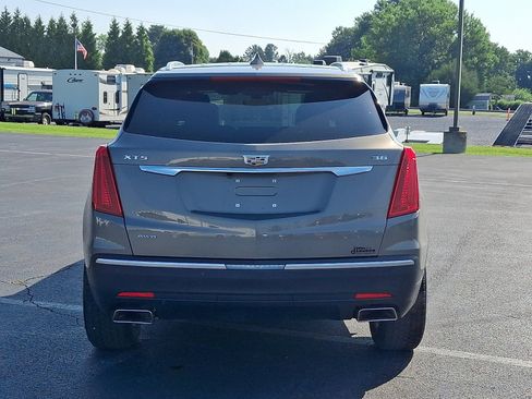 Used 2018 Cadillac XT5 Luxury w/ Driver Awareness Package AWD/4WD image 5