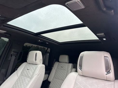 Used 2025 Cadillac Escalade Sport Platinum w/ LPO, Floor Liner Package AWD/4WD image 18
