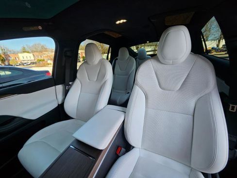 Used 2023 Tesla Model X image 36