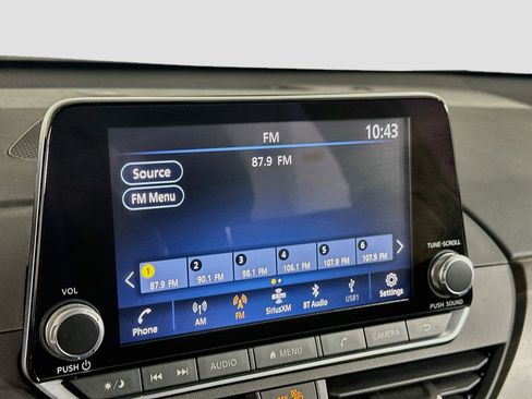 Used 2023 Nissan Altima 2.5 SV FWD image 21