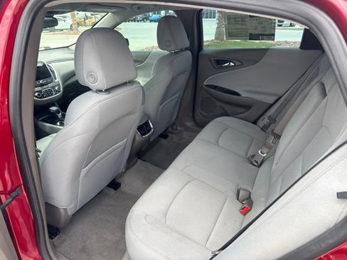 Used 2021 Chevrolet Malibu LT FWD image 8