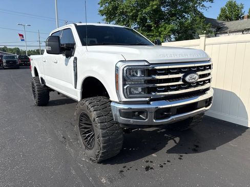 Used 2024 Ford F350 Lariat w/ Lariat Ultimate Package AWD/4WD image 2