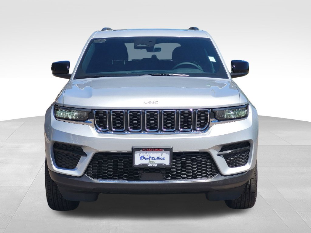 New 2026 Jeep Grand Cherokee Laredo X AWD/4WD image 2