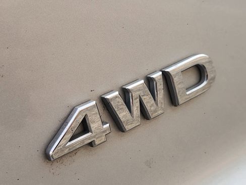 Used 2025 Nissan Pathfinder SV AWD/4WD image 11
