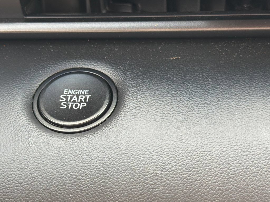 Certified 2025 Hyundai Elantra Sport FWD image 31