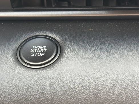Certified 2025 Hyundai Elantra Sport FWD image 31