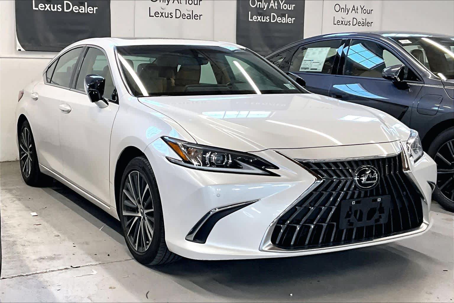 Used 2023 Lexus ES 350 w/ Premium Package FWD image 1