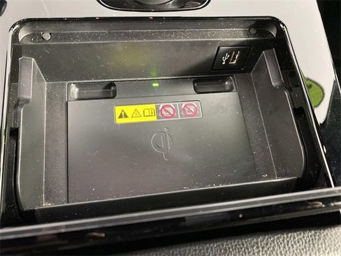 Used 2024 Subaru Solterra Limited image 19