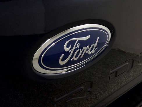 New 2025 Ford F250 XLT w/ F-250 >10K GVWR Package image 24