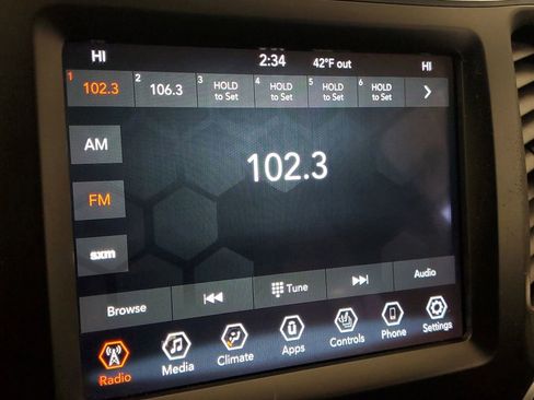 Used 2021 Jeep Cherokee Latitude Lux w/ Sun & Sound Group image 18