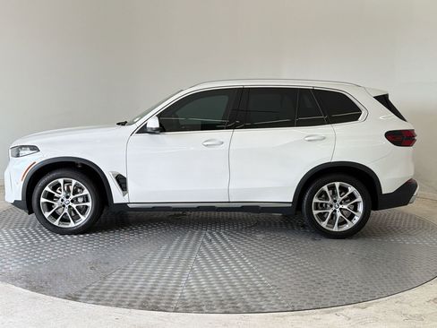 Certified 2024 BMW X5 xDrive40i AWD/4WD image 2