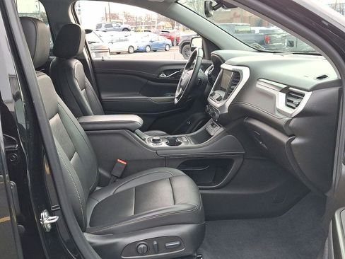 Certified 2023 GMC Acadia SLT w/ Preferred Package image 28