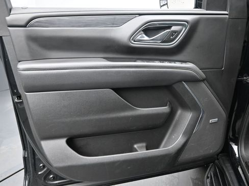 Used 2023 GMC Yukon XL SLT image 21