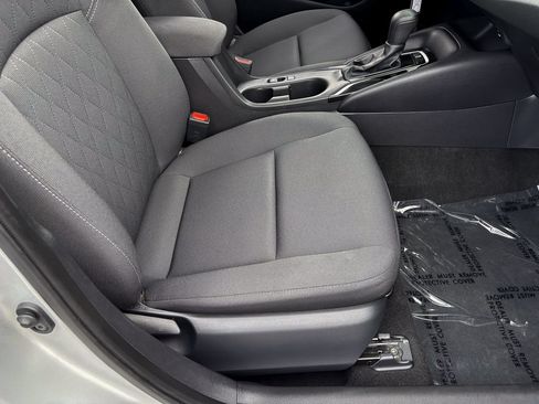 Used 2025 Toyota Corolla LE FWD image 31