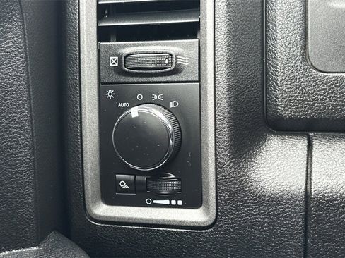 Used 2021 RAM 1500 Tradesman w/ Chrome Plus Package image 28