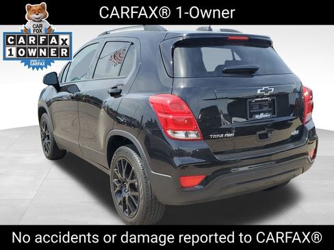 Used 2022 Chevrolet Trax LT w/ Midnight Edition AWD/4WD image 4