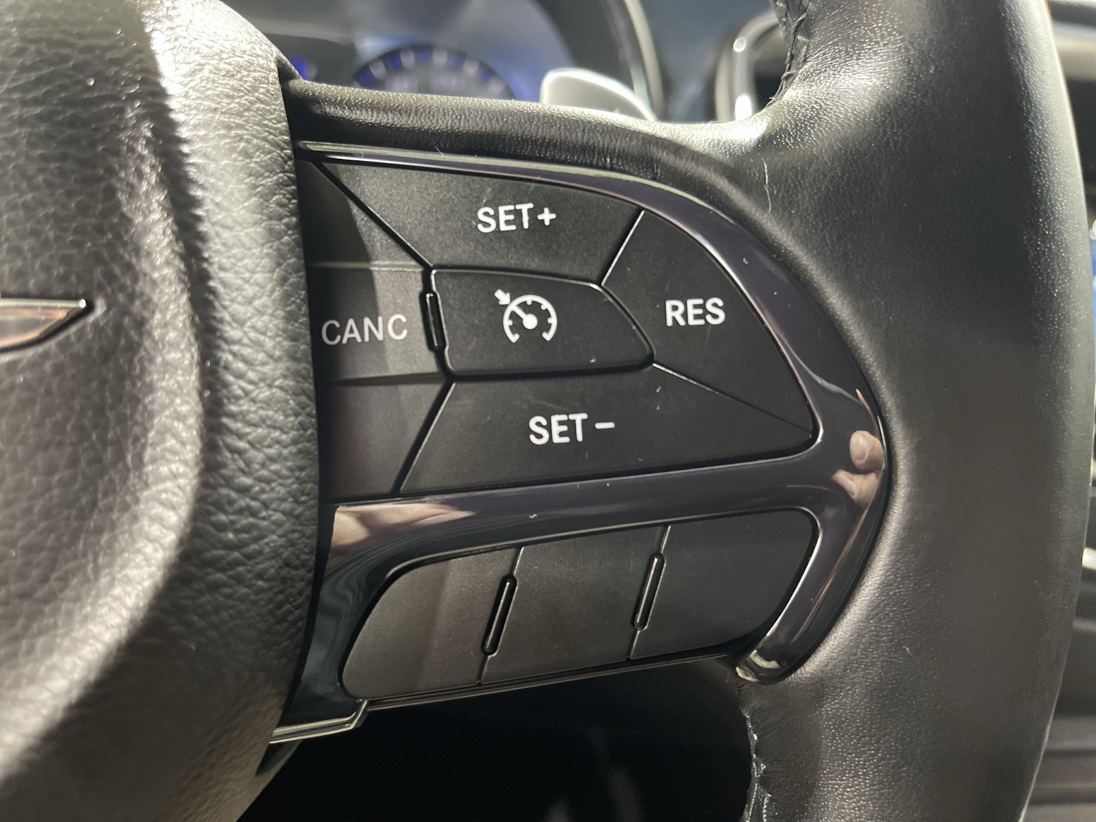 Used 2016 Chrysler 200 S w/ Comfort Group FWD image 27