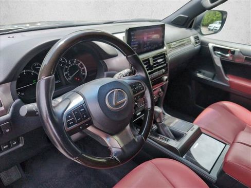 Used 2022 Lexus GX 460 Premium w/ Accessory Package AWD/4WD image 8