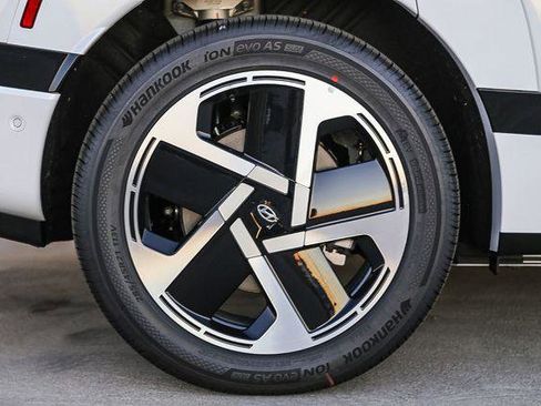 New 2026 Hyundai Ioniq 9 Calligraphy AWD/4WD image 11
