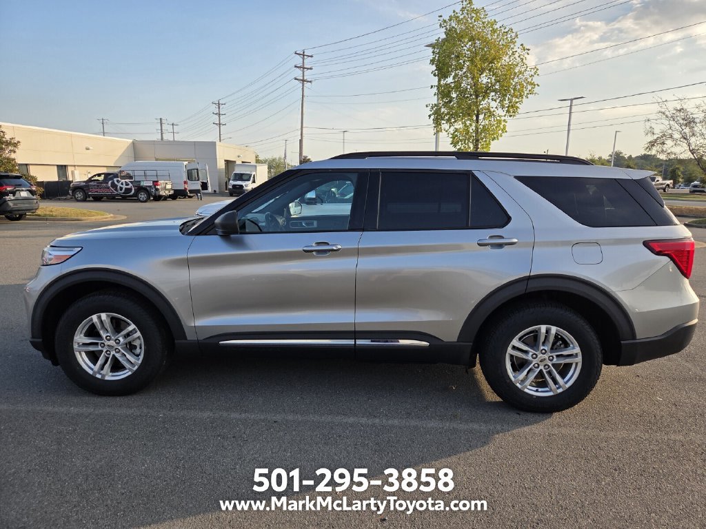 Used 2020 Ford Explorer XLT w/ Equipment Group 202A AWD/4WD image 6