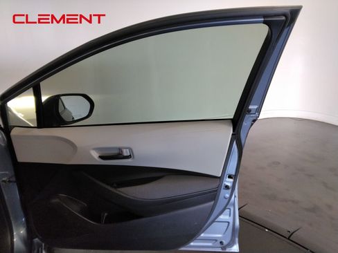 Used 2022 Toyota Corolla LE FWD image 36