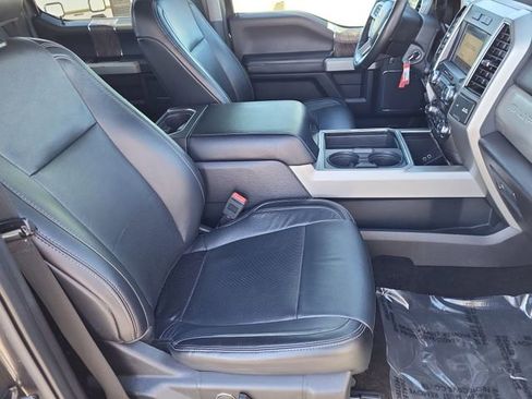 Used 2019 Ford F250 Lariat w/ Chrome Package image 10