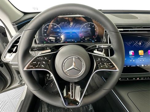 Used 2025 Mercedes-Benz E 350 Sedan image 11