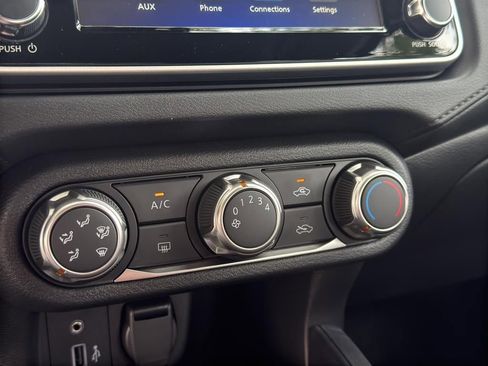 New 2025 Nissan Versa S image 25