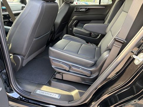 Used 2025 Chevrolet Tahoe Premier RWD image 21