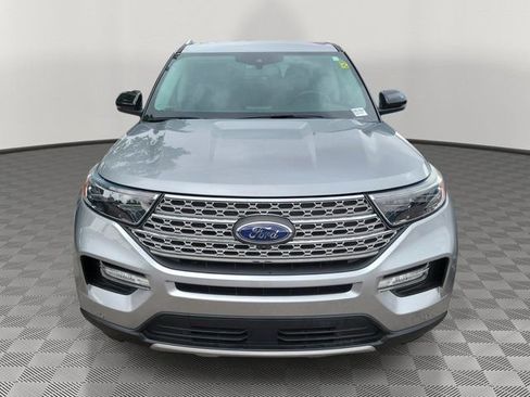Certified 2022 Ford Explorer Limited w/ Equipment Group 301A RWD image 2
