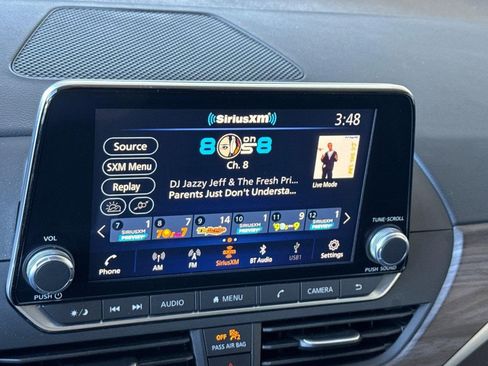 Used 2025 Nissan Altima 2.5 SV image 16