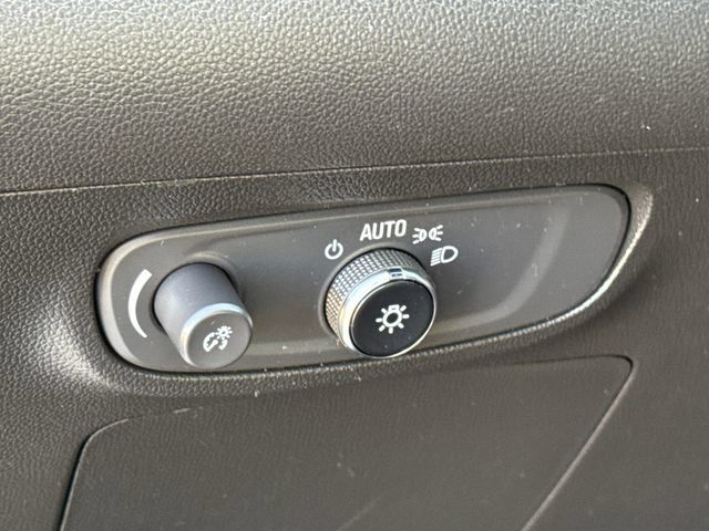 Used 2024 Buick Encore GX Sport Touring w/ Comfort Package FWD image 23