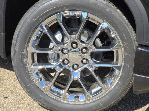 New 2026 GMC Sierra 1500 Denali w/ Denali Reserve Package AWD/4WD image 17