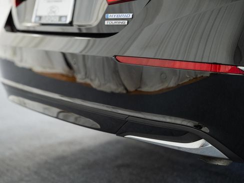 Used 2019 Honda Accord Touring image 6