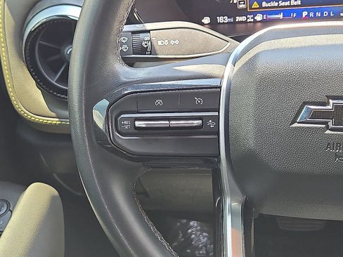 Used 2024 Chevrolet Colorado ZR2 w/ Technology Package AWD/4WD image 18