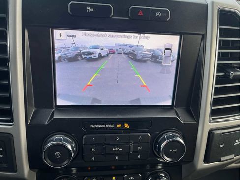 Used 2019 Ford F150 Lariat image 33