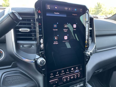 New 2026 RAM 3500 Laramie AWD/4WD image 18